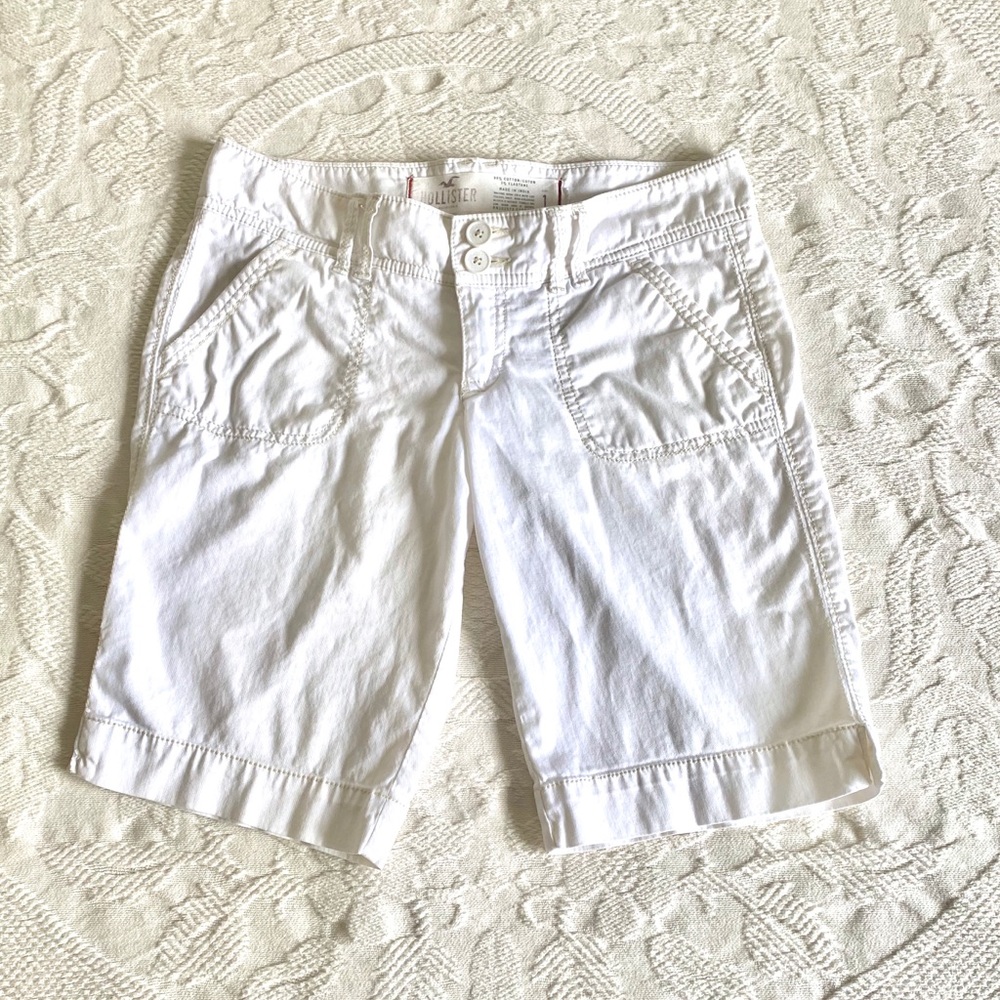Like-New Y2K Low Rise Hollister White Shorts